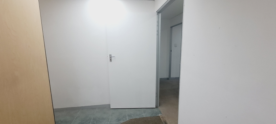 To Let commercial Property for Rent in Sonstraal Western Cape